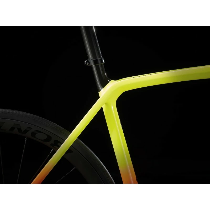 Bicicletta Trek Emonda SLR 7 - Radioactive Coral To Yellow Fade 2022/23 7 Bicicletta Trek Emonda SLR 7 - Radioactive Coral To Yellow Fade 2022/23 - immagine 5