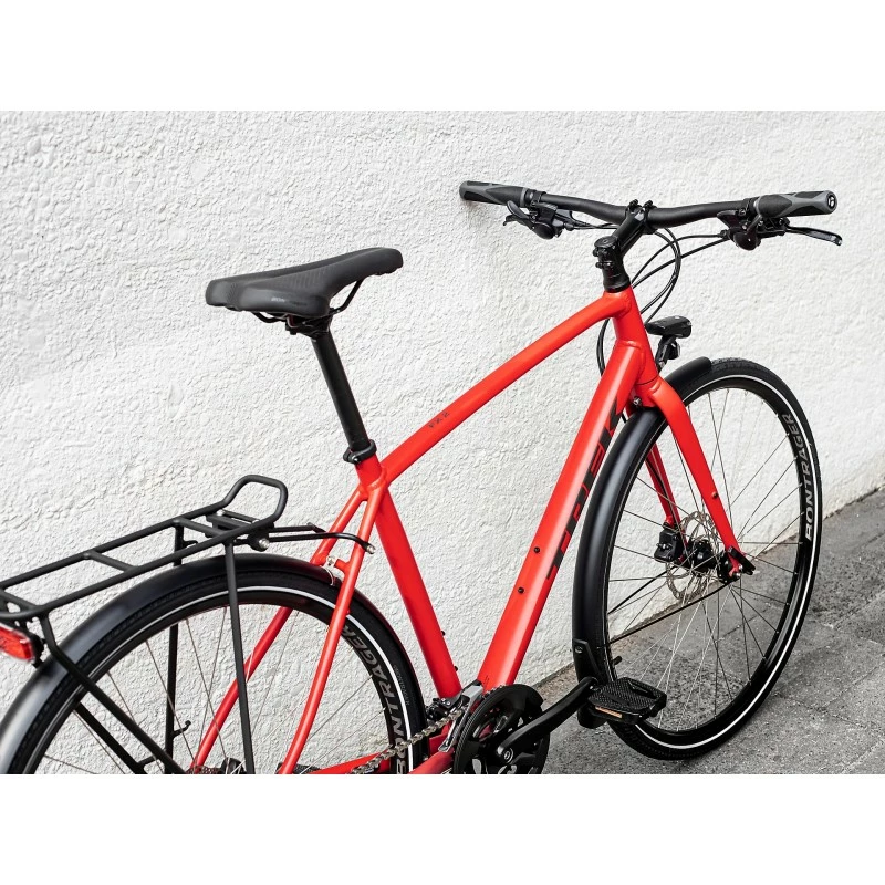 Bicicletta Trek FX 2 Disc Equipped - Satin Viper Red 2023 4 Bicicletta Trek FX 2 Disc Equipped - Satin Viper Red 2023 - immagine 2