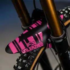 Parafango Unleazhed Mudguard M01 Logo Pink 7 Parafango Unleazhed Mudguard M01 Logo Pink -Vendite BICICLETTE parafango unleazhed mudguard m01 logo pink 2