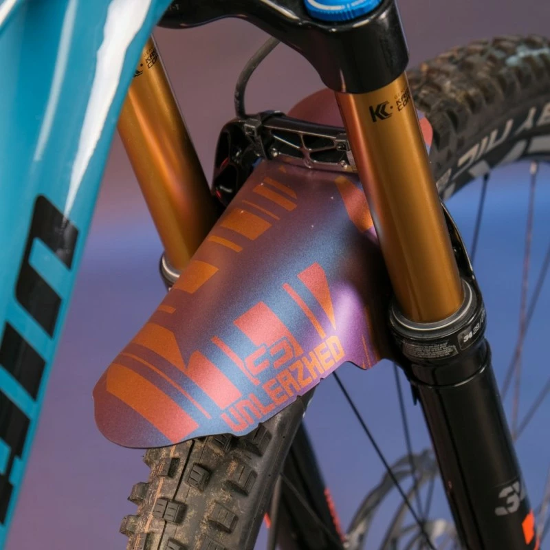 Parafango Unleazhed Mudguard M01 Logo Red-Blue Red-Gold 6 Parafango Unleazhed Mudguard M01 Logo Red-Blue Red-Gold - immagine 4