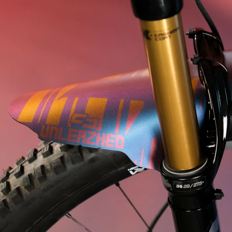 Parafango Unleazhed Mudguard M01 Logo Red-Blue Red-Gold 7 Parafango Unleazhed Mudguard M01 Logo Red-Blue Red-Gold - immagine 5